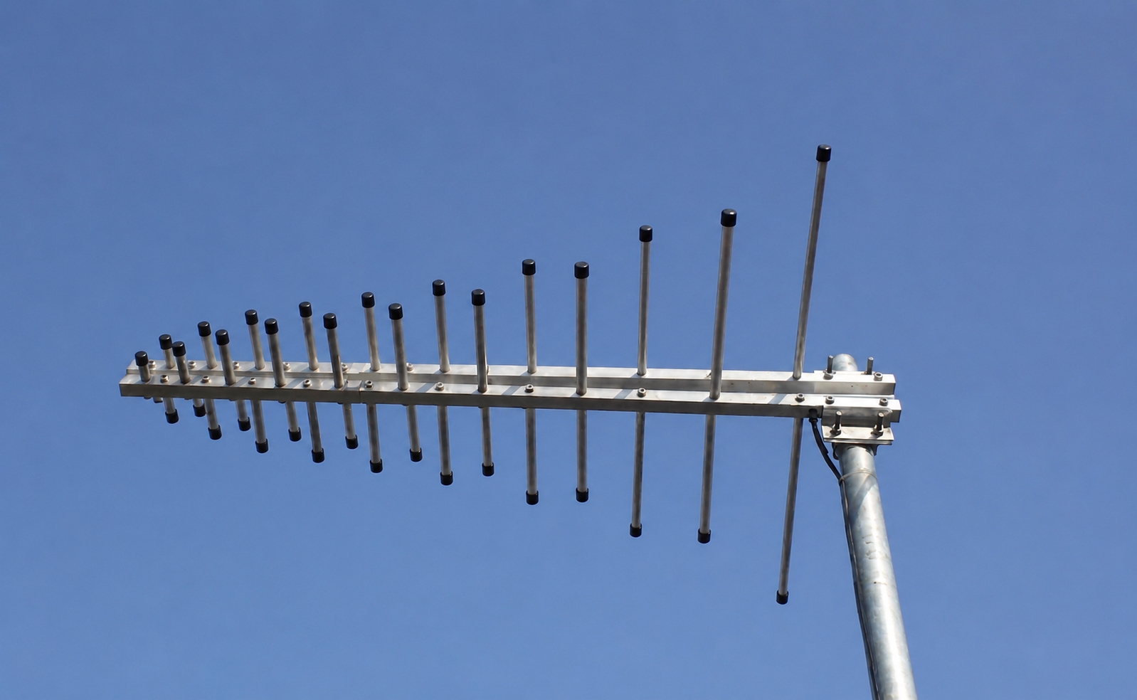 Log Periodic Dipole Antenna